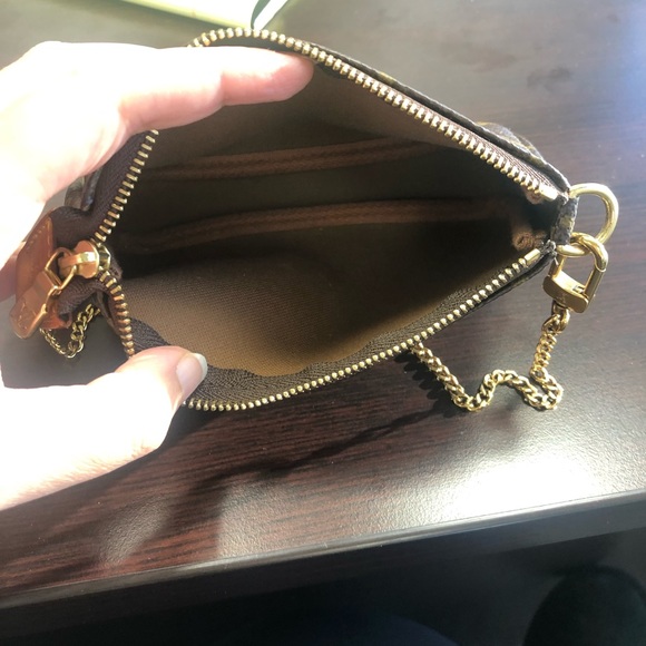 Louis Vuitton Mini Pochette Accessoires - Picture 7 of 7